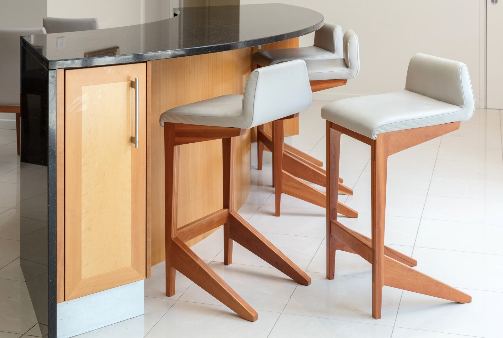 innersanctum - Lockyer St, Griffith - Friday, 17 November 2017